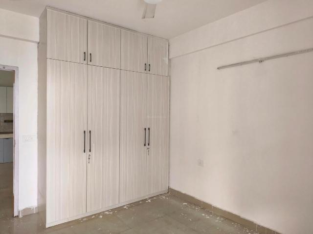 2 BHK Apartment in Sector 76 for resale Gurgaon. The reference number is 20846828