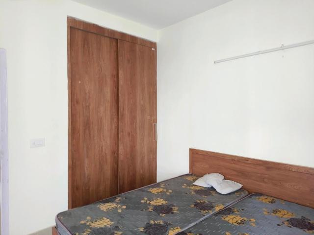 2 BHK Apartment in Sector 76 for resale Gurgaon. The reference number is 20847142