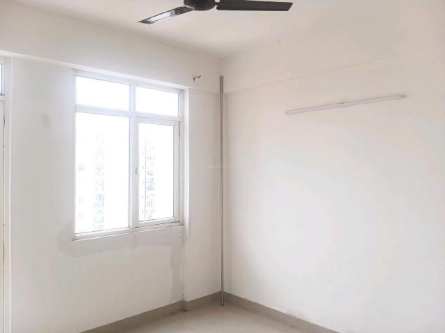 2 BHK Apartment in Sector 76 for resale Gurgaon. The reference number is 20869696