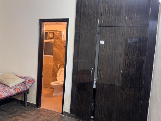2 BHK Apartment in Sector 76 for resale Noida. The reference number is 20691386