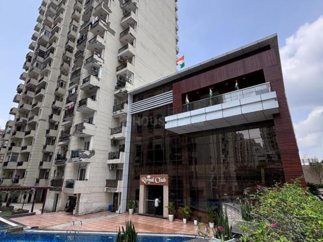 2 BHK Apartment in Sector 76 for resale Noida. The reference number is 20929248