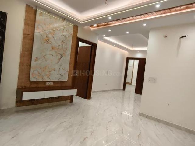 2 BHK Apartment in Sector 76 for resale Noida. The reference number is 20020630