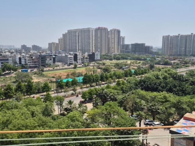 2 BHK Apartment in Sector 77 for rent Noida. The reference number is 20094407