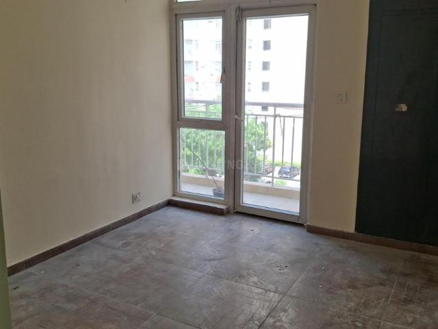 2 BHK Apartment in Sector 77 for rent Faridabad. The reference number is 20248060