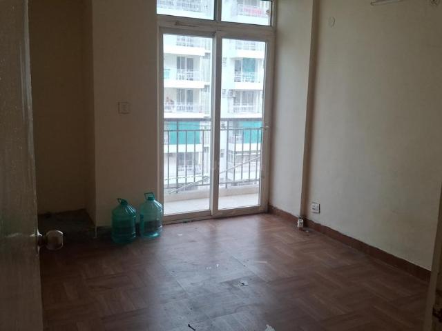 2 BHK Apartment in Sector 77 for rent Faridabad. The reference number is 20990387
