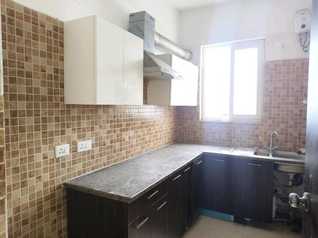2 BHK Apartment in Sector 77 for rent Gurgaon. The reference number is 17712433