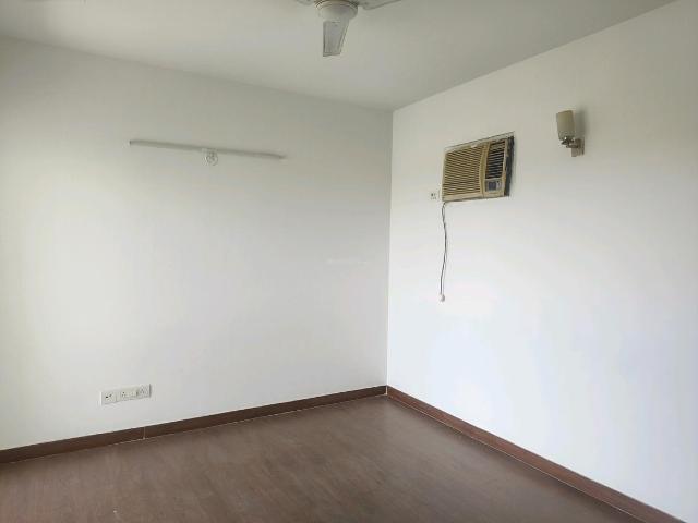 2 BHK Apartment in Sector 77 for rent Gurgaon. The reference number is 20505826
