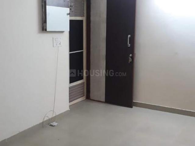 2 BHK Apartment in Sector 77 for resale Noida. The reference number is 14991520