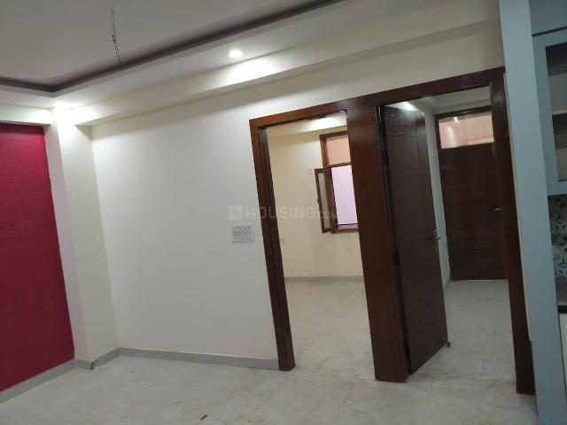 2 BHK Apartment in Sector 77 for resale Noida. The reference number is 19849508