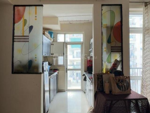 2 BHK Apartment in Sector 77 for resale Noida. The reference number is 20554541