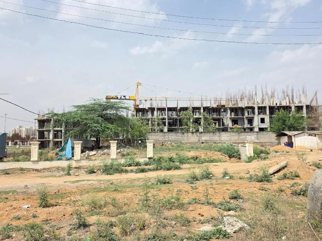 2 BHK Apartment in Sector 78 for resale Gurgaon. The reference number is 19962996