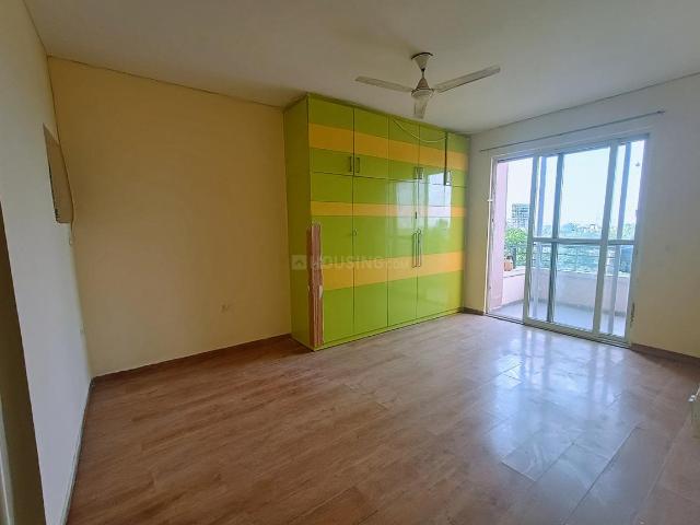 2 BHK Apartment in Sector 78 for resale Gurgaon. The reference number is 19928454