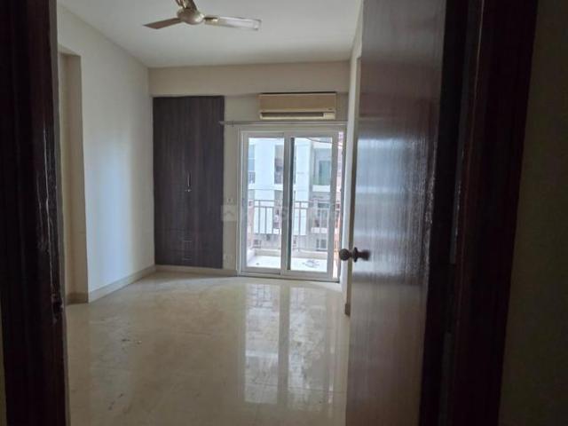 2 BHK Apartment in Sector 78 for resale Noida. The reference number is 14935546
