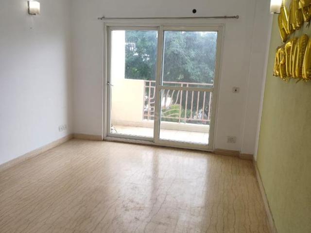 2 BHK Apartment in Sector 78 for resale Noida. The reference number is 18372169