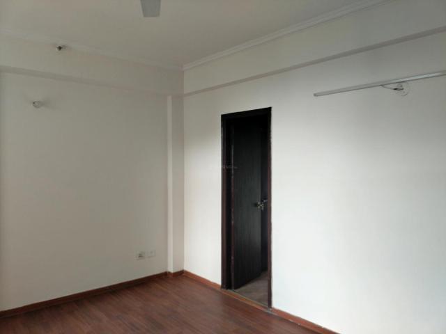 2 BHK Apartment in Sector 70 for rent Noida. The reference number is 20061905