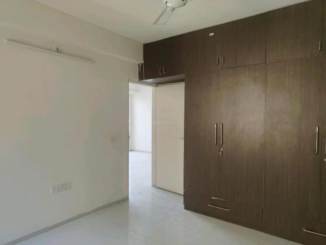 2 BHK Apartment in Sector 70 for resale Gurgaon. The reference number is 19009911
