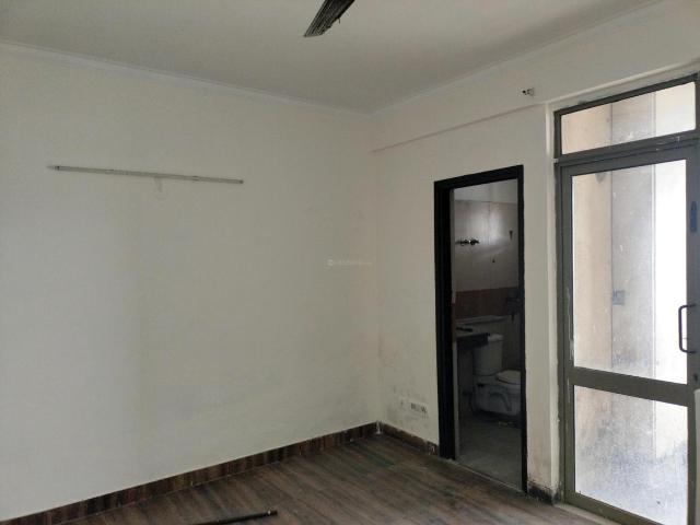 2 BHK Apartment in Sector 70 for resale Noida. The reference number is 19303776