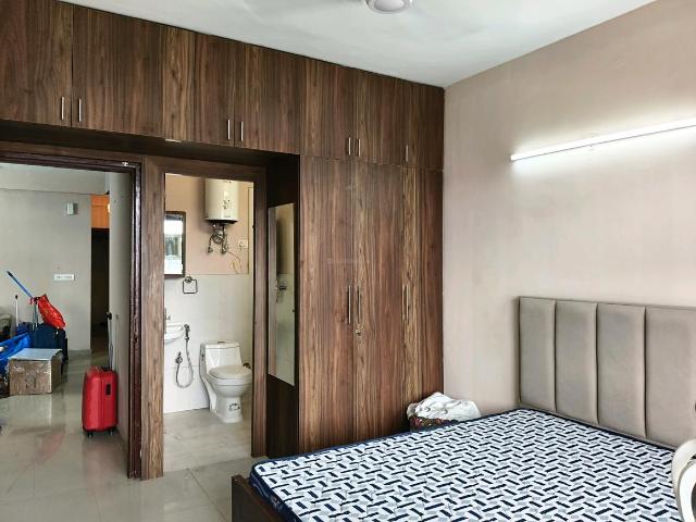 2 BHK Apartment in Sector 70A for rent Gurgaon. The reference number is 19424106