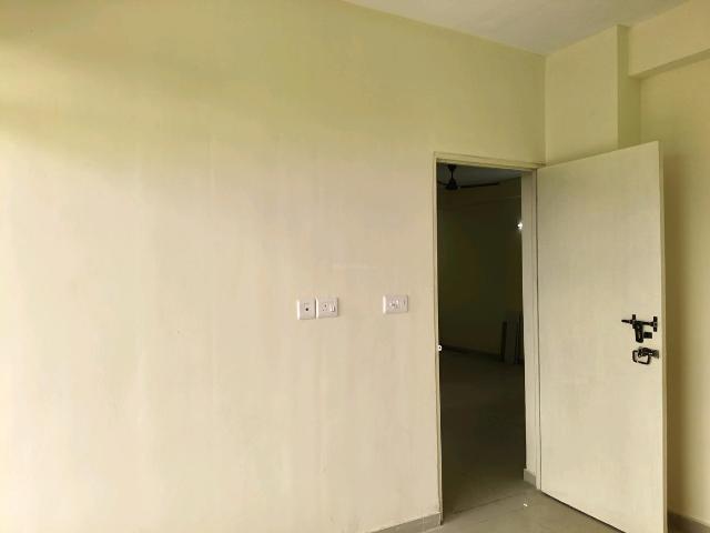 2 BHK Apartment in Sector 70A for resale Gurgaon. The reference number is 16890054