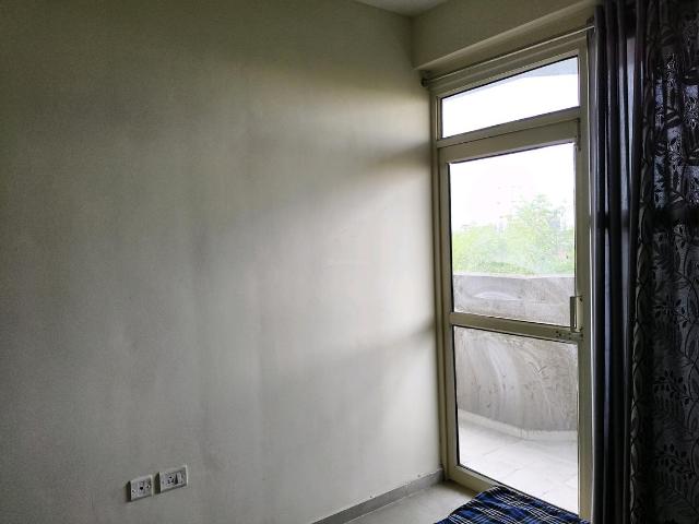 2 BHK Apartment in Sector 70A for resale Gurgaon. The reference number is 18364906