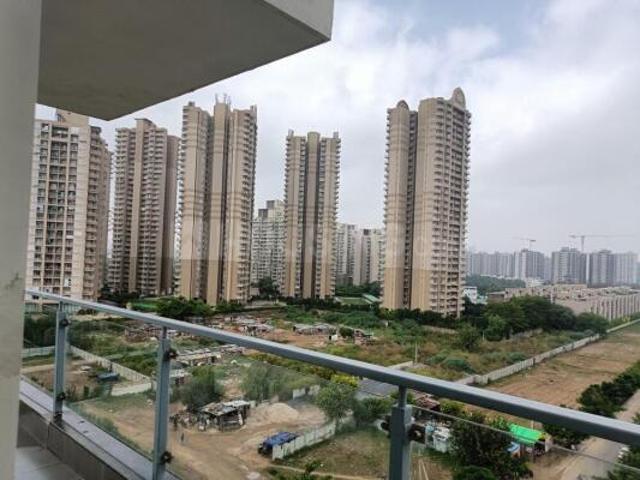 2 BHK Apartment in Sector 70A for resale Gurgaon. The reference number is 19474389