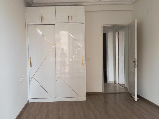 2 BHK Apartment in Sector 70A for resale Gurgaon. The reference number is 19588196