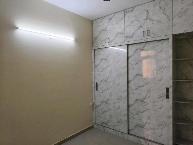2 BHK Apartment in Sector 70A for resale Gurgaon. The reference number is 19663081