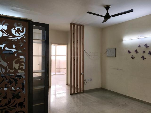 2 BHK Apartment in Sector 70A for resale Gurgaon. The reference number is 19900622
