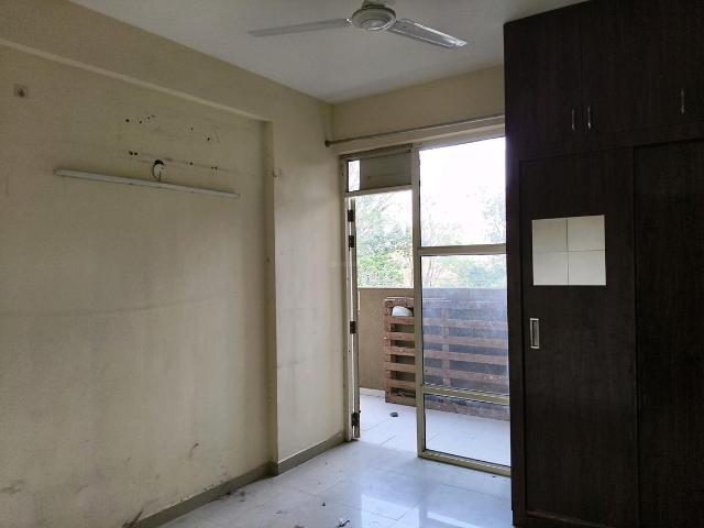 2 BHK Apartment in Sector 70A for resale Gurgaon. The reference number is 19299380