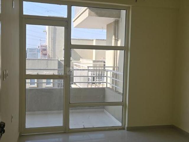 2 BHK Apartment in Sector 70A for resale Gurgaon. The reference number is 20610426