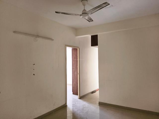 2 BHK Apartment in Sector 70A for resale Gurgaon. The reference number is 20775078