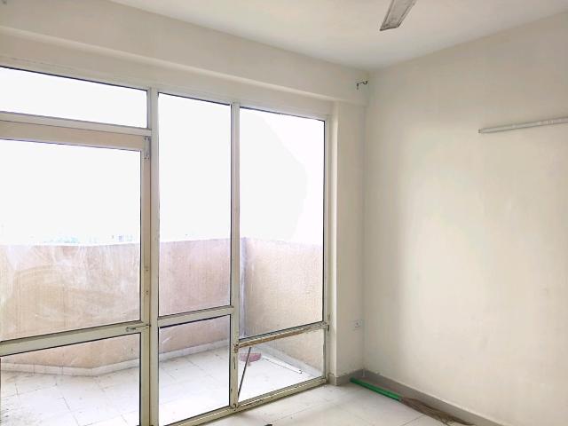 2 BHK Apartment in Sector 70A for resale Gurgaon. The reference number is 20775101
