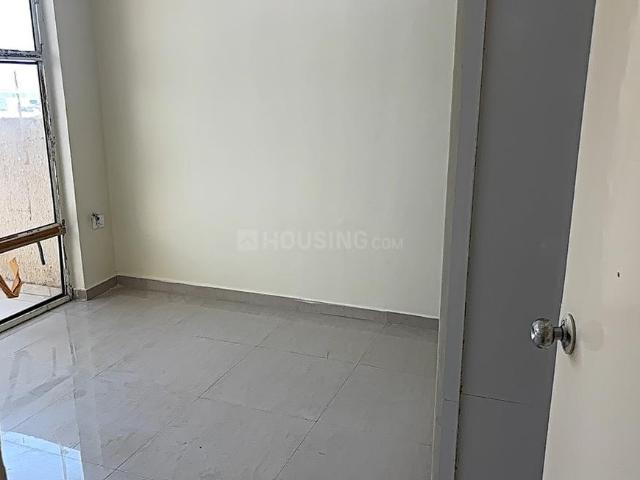 2 BHK Apartment in Sector 70A for resale Gurgaon. The reference number is 20228970