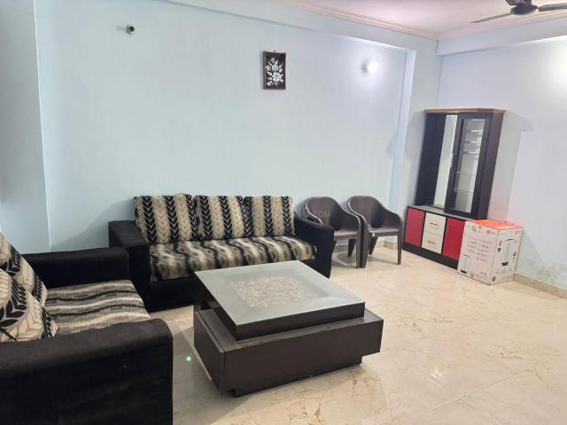 2 BHK Apartment in Sector 71 for rent Noida. The reference number is 18981483
