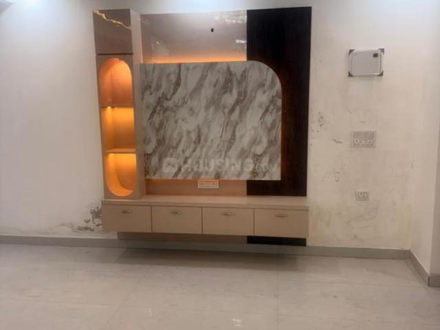 2 BHK Apartment in Sector 72 for resale Noida. The reference number is 19738891
