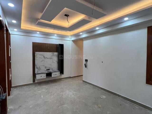 2 BHK Apartment in Sector 72 for resale Noida. The reference number is 20118989