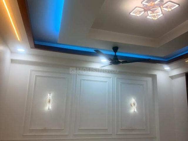 2 BHK Apartment in Sector 72 for resale Noida. The reference number is 20374425