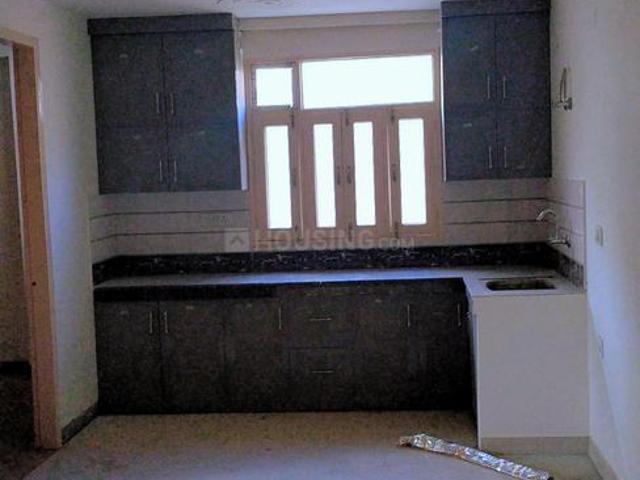 2 BHK Apartment in Sector 73 for rent Noida. The reference number is 20607687