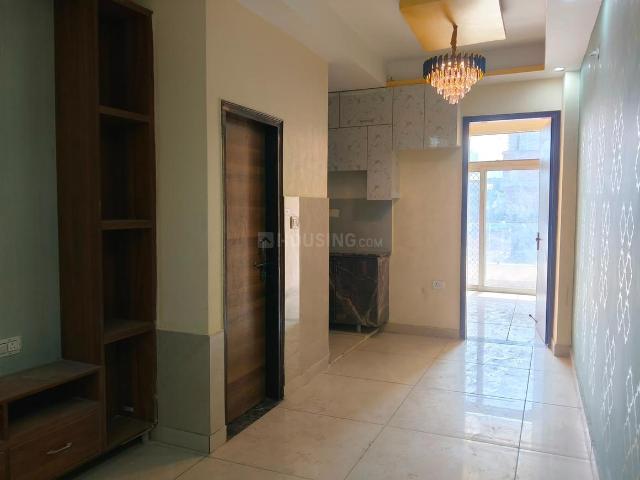 2 BHK Apartment in Sector 73 for rent Noida. The reference number is 20703414