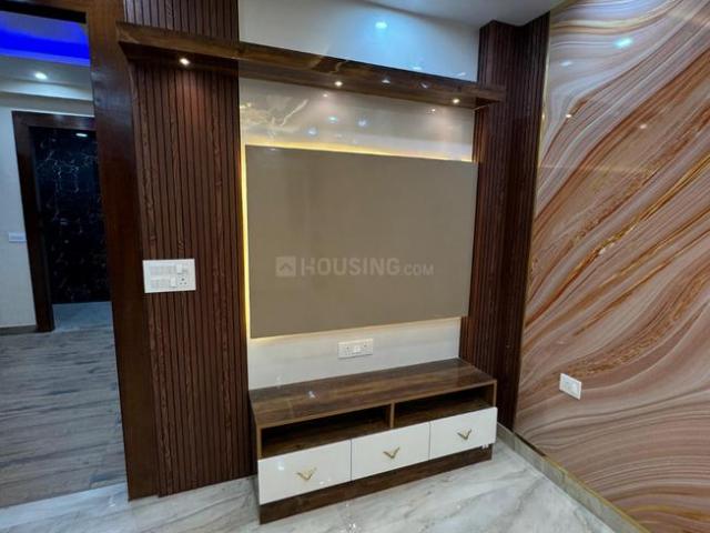 2 BHK Apartment in Sector 73 for resale Noida. The reference number is 16525247