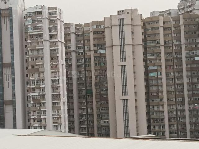 2 BHK Apartment in Sector 73 for resale Noida. The reference number is 18149649