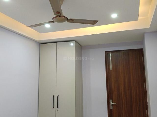 2 BHK Apartment in Sector 73 for resale Noida. The reference number is 19412043