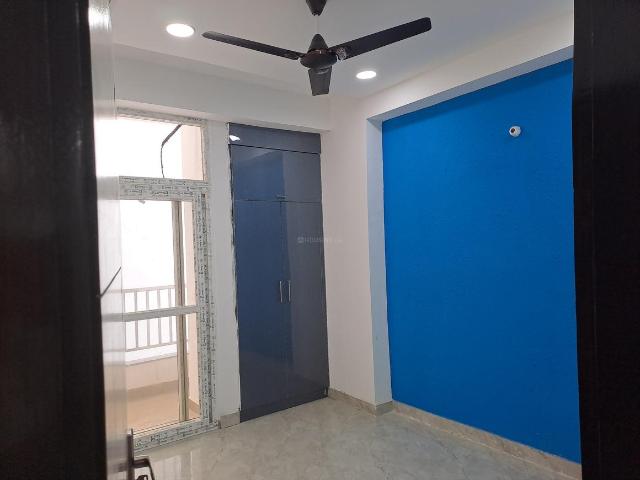 2 BHK Apartment in Sector 73 for resale Noida. The reference number is 19420513