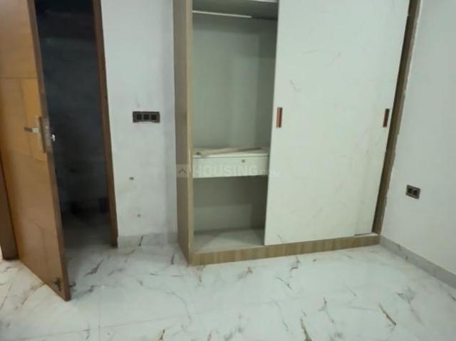 2 BHK Apartment in Sector 73 for resale Noida. The reference number is 19585834