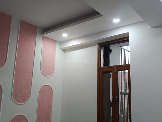 2 BHK Apartment in Sector 73 for resale Noida. The reference number is 19612731
