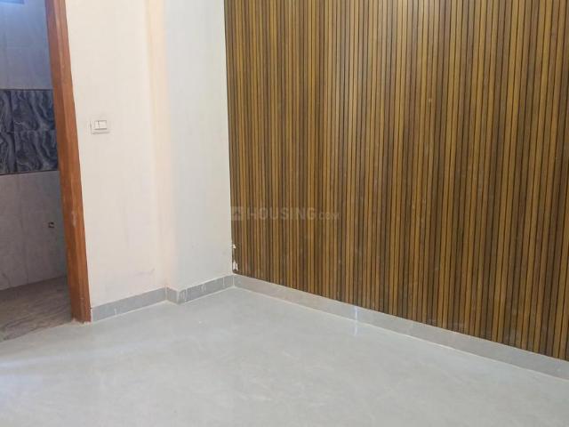 2 BHK Apartment in Sector 73 for resale Noida. The reference number is 19617577