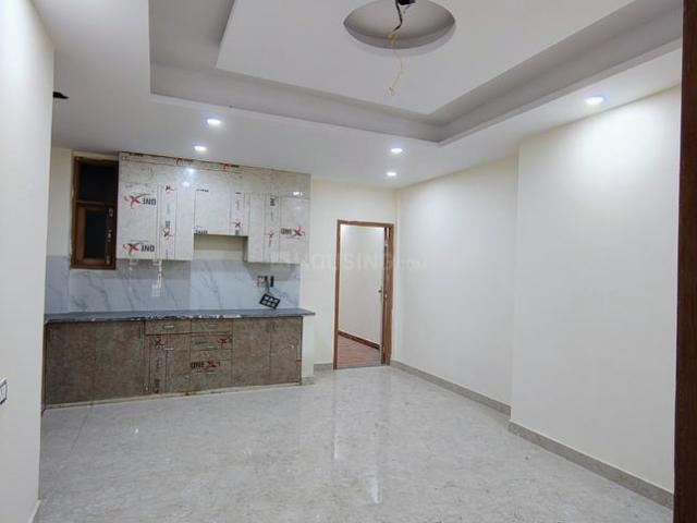 2 BHK Apartment in Sector 73 for resale Noida. The reference number is 19638572