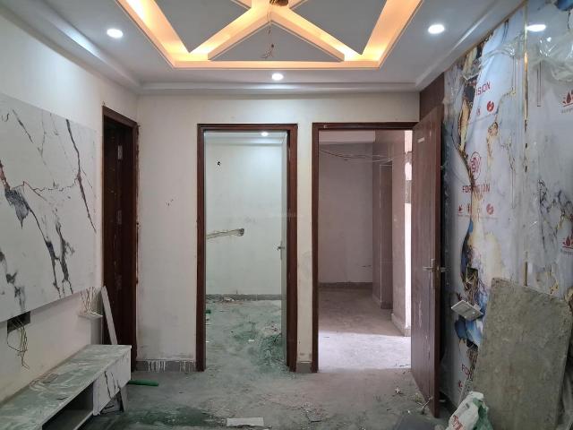 2 BHK Apartment in Sector 73 for resale Noida. The reference number is 19663236