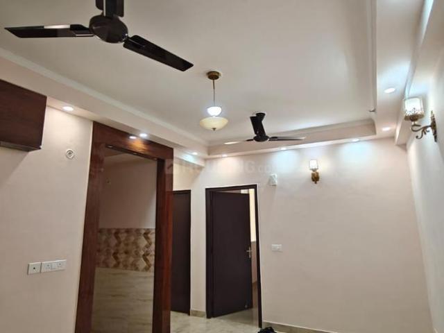 2 BHK Apartment in Sector 73 for resale Noida. The reference number is 19683479