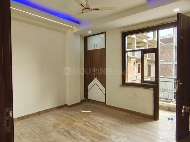 2 BHK Apartment in Sector 73 for resale Noida. The reference number is 19695467